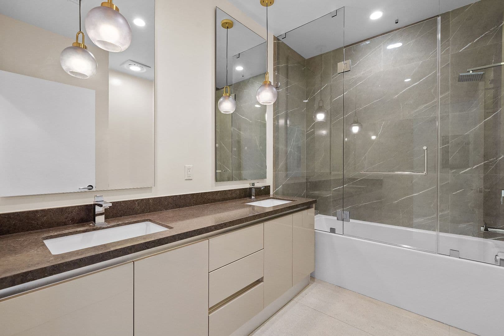 Pasadena Condo: 388 Cordova St, Unit 707