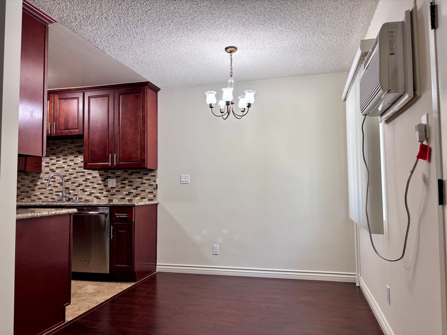 Los Angeles Apartment: 519 N. Hayworth Ave.