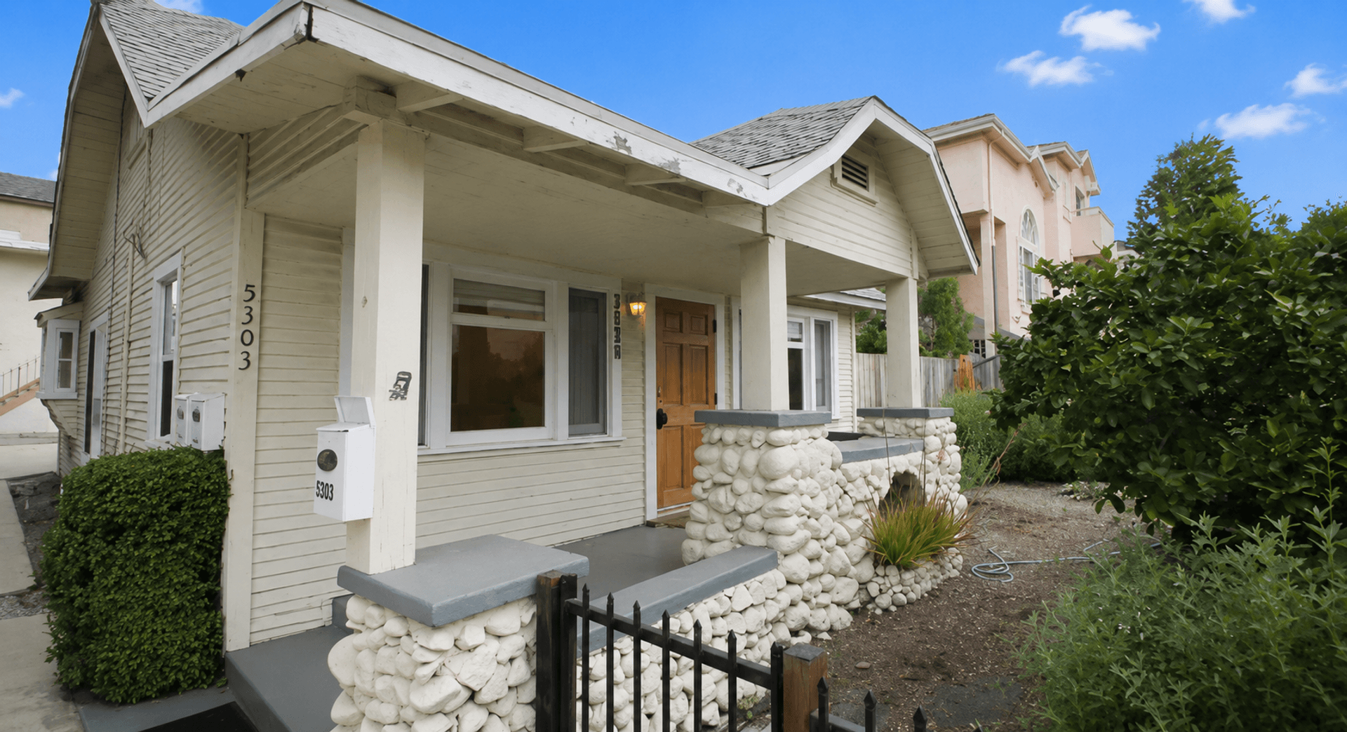 North Hollywood Apartment: 5301-5303 Cartwright Ave.