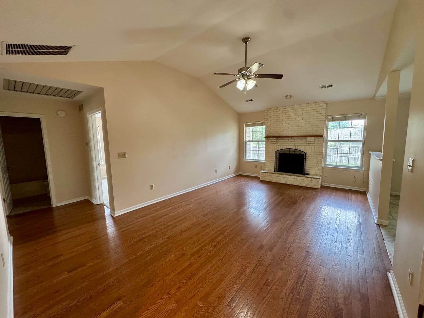 Columbia House: 2105 Saratoga Dr