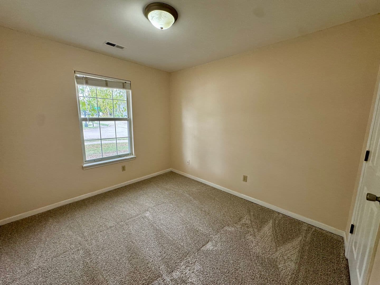 Columbia House: 2105 Saratoga Dr