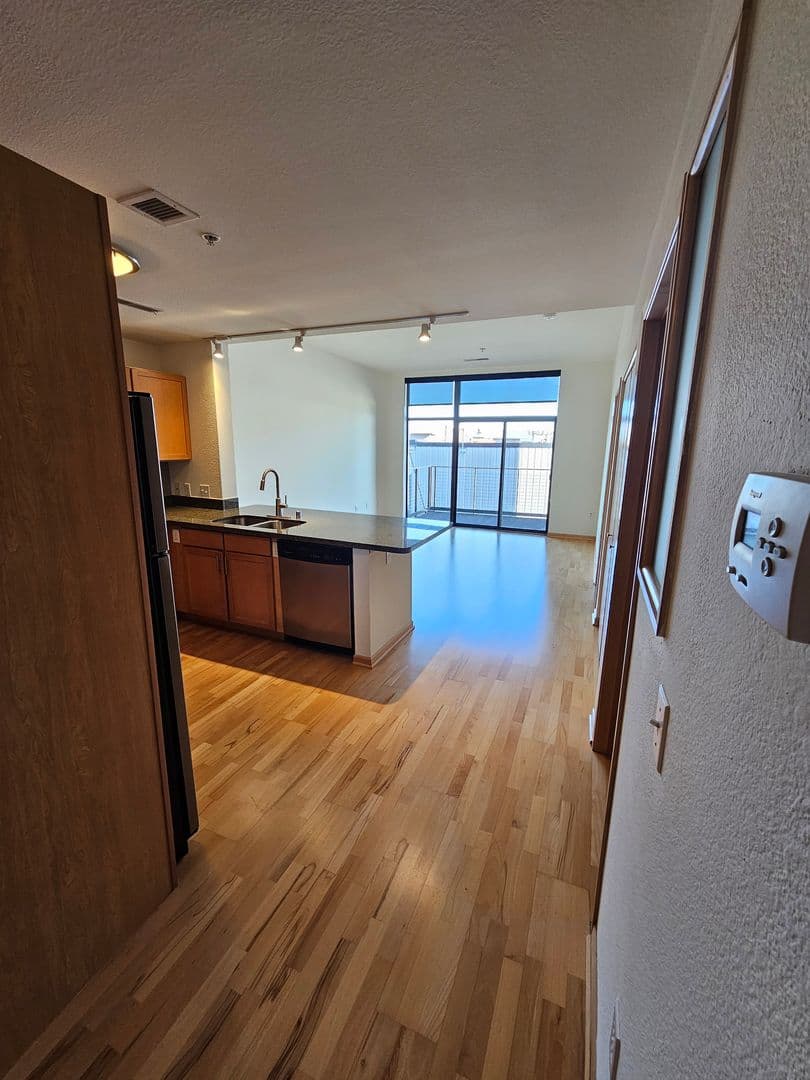 Milwaukee Apartment: 235 E. Pittsburgh Avenue