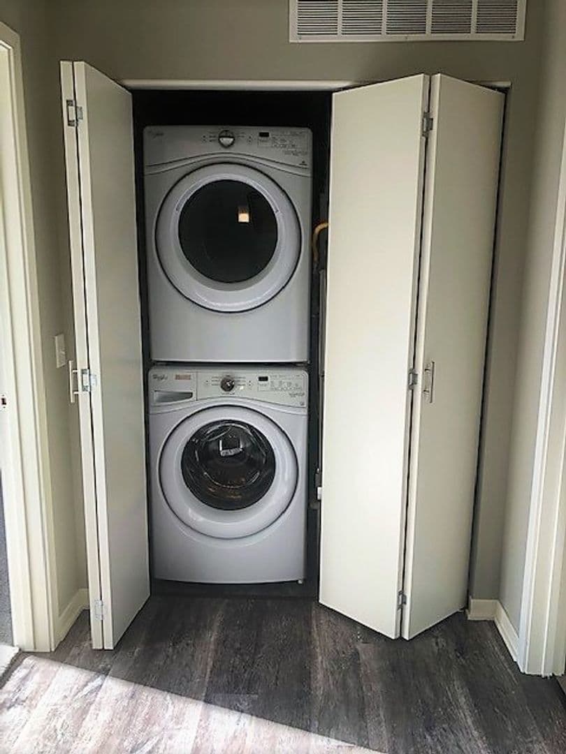 Sheboygan Apartment: 730 S 8th Street