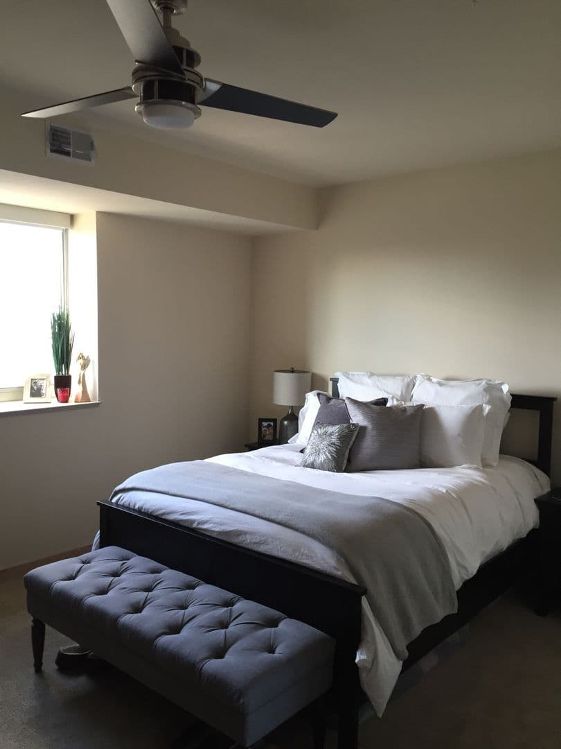 Milwaukee Apartment: 221 E Oregon Street