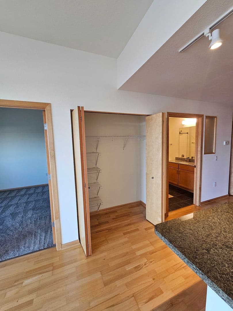 Milwaukee Apartment: 235 E. Pittsburgh Avenue