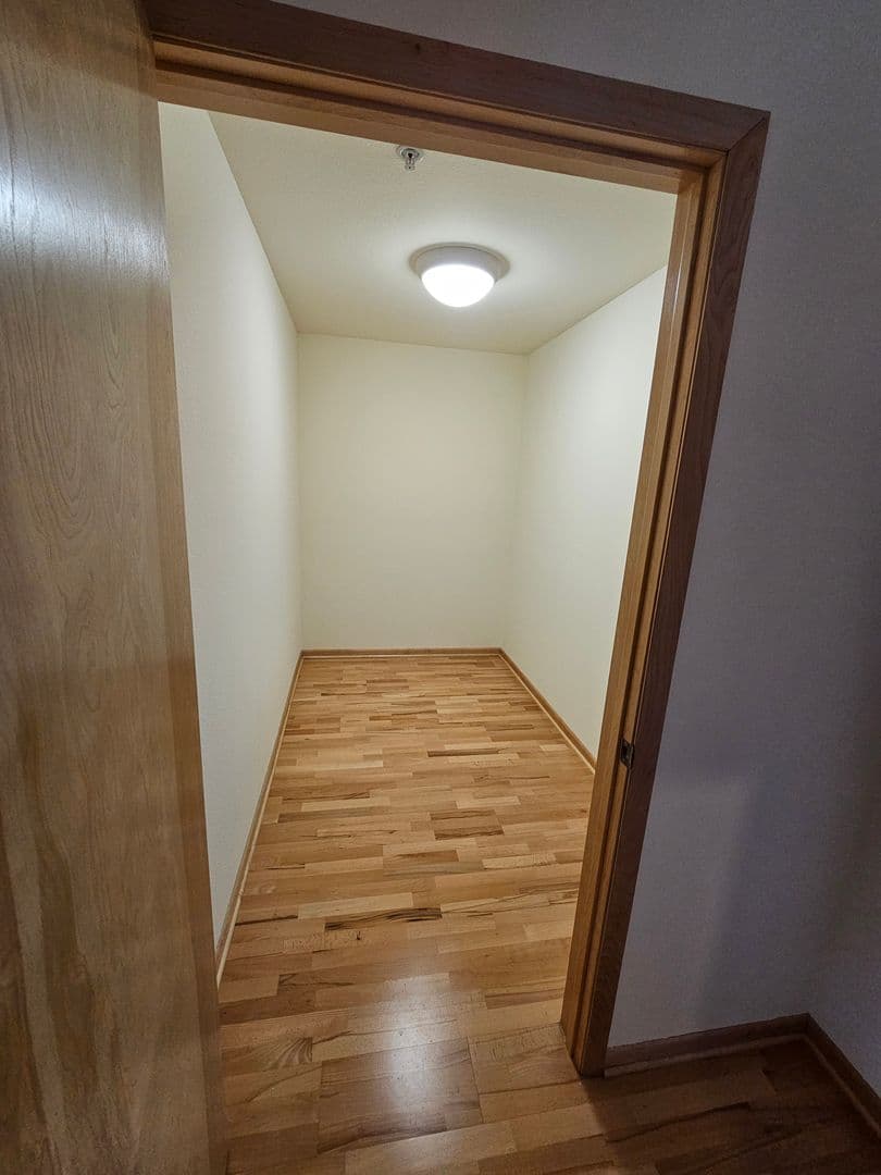 Milwaukee Apartment: 235 E. Pittsburgh Avenue