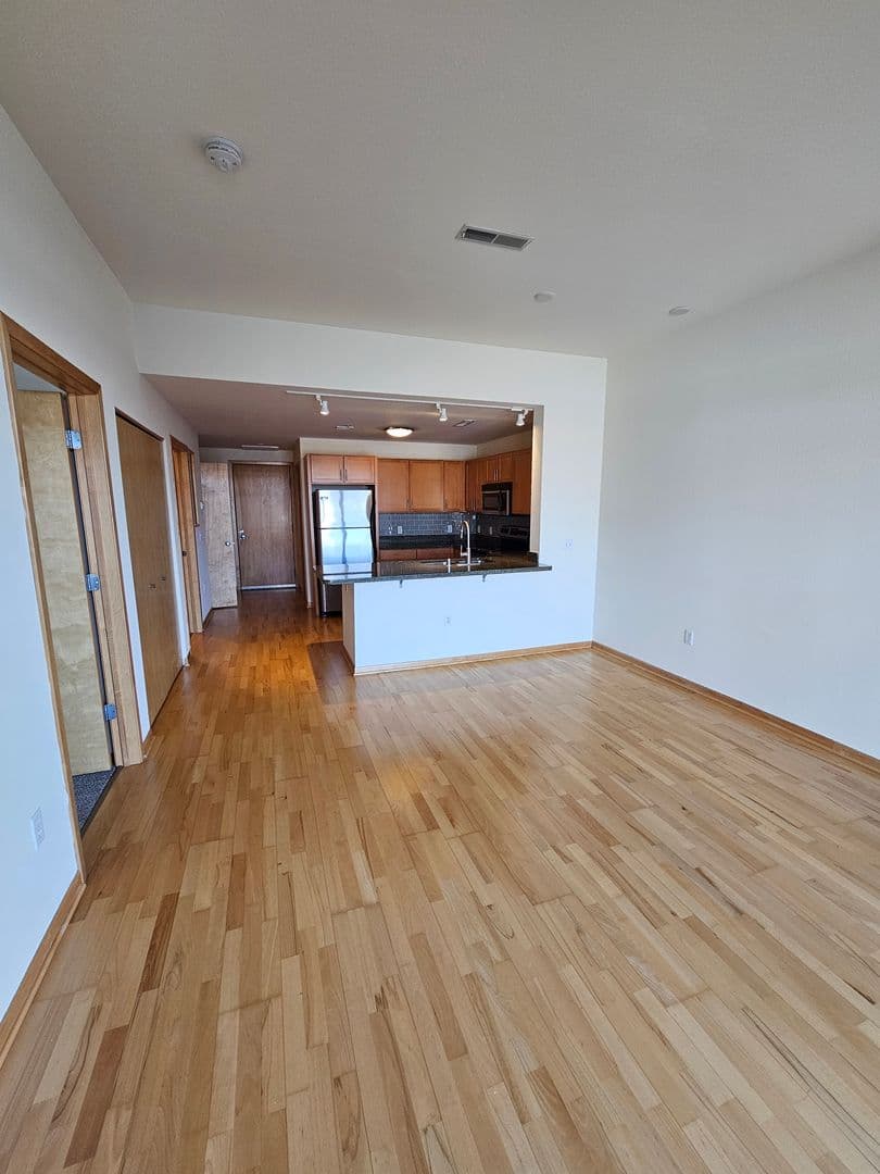 Milwaukee Apartment: 235 E. Pittsburgh Avenue