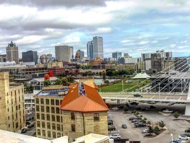 Milwaukee Apartment: 720 West Virginia Street