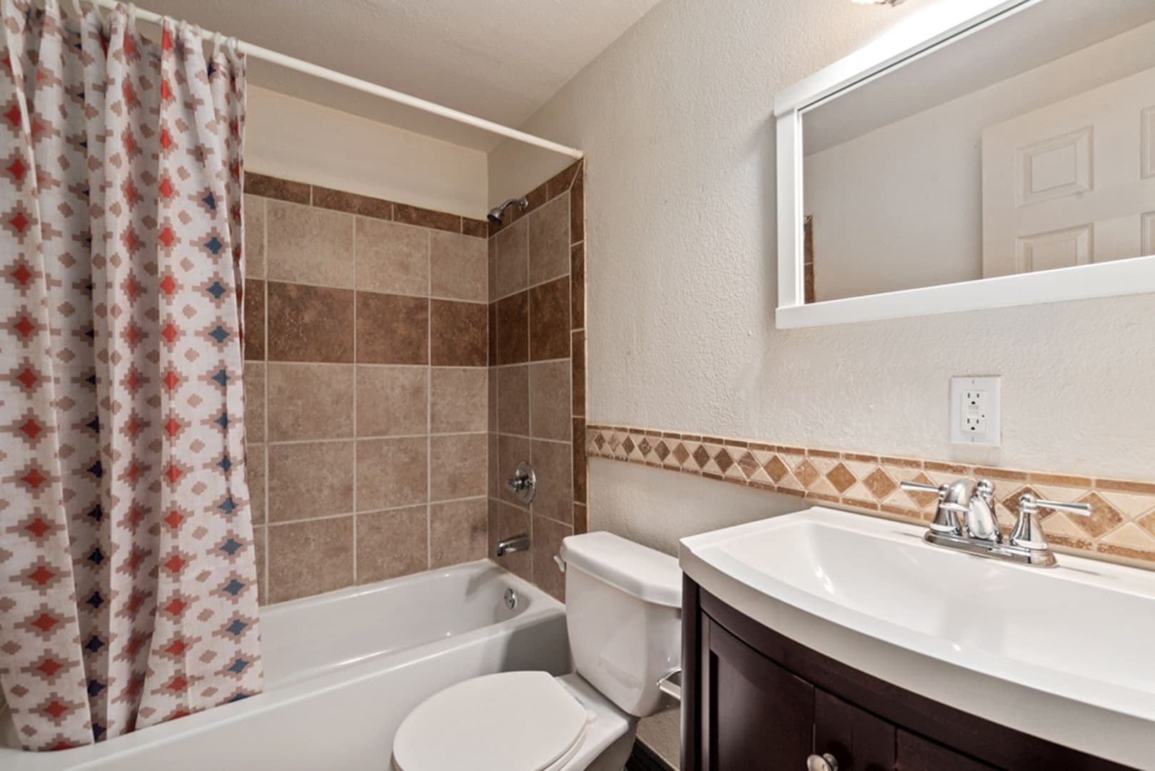 Loveland House: 1408 S California Ave