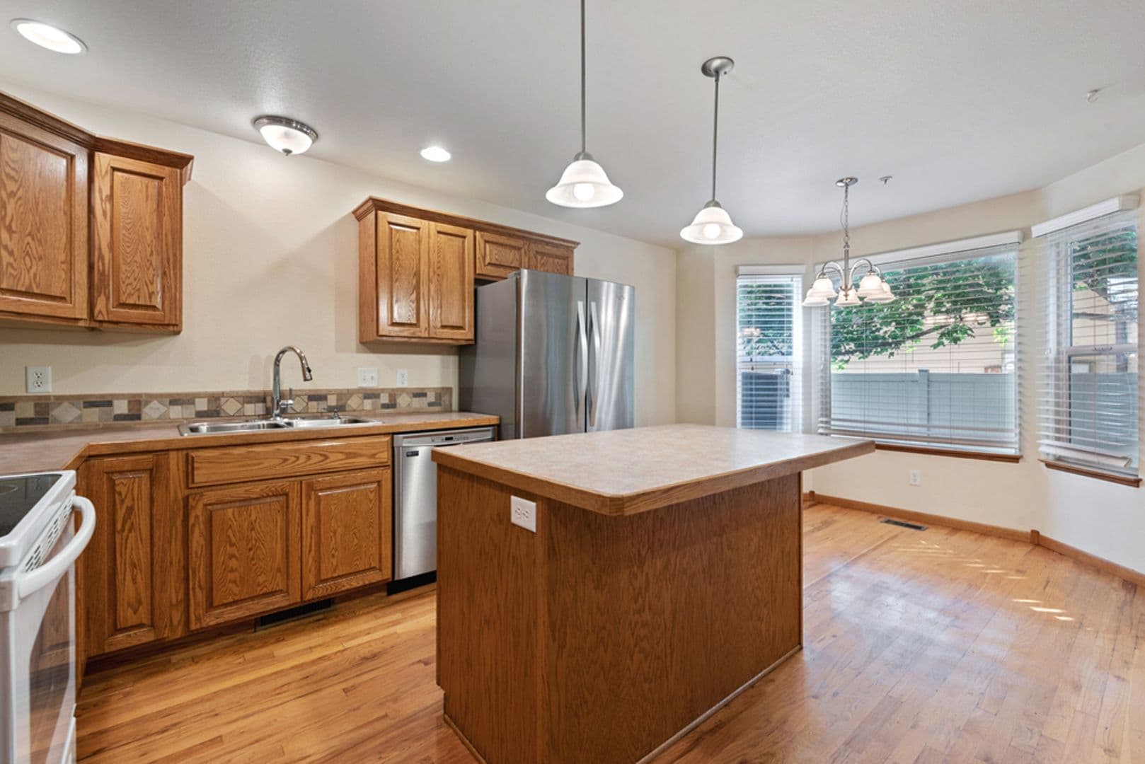 Loveland House: 1408 S California Ave