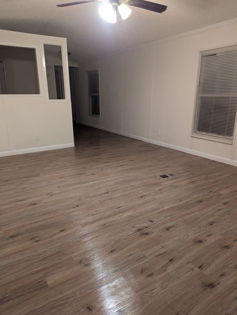 Cabot Apartment: 1000 W. Locust Street