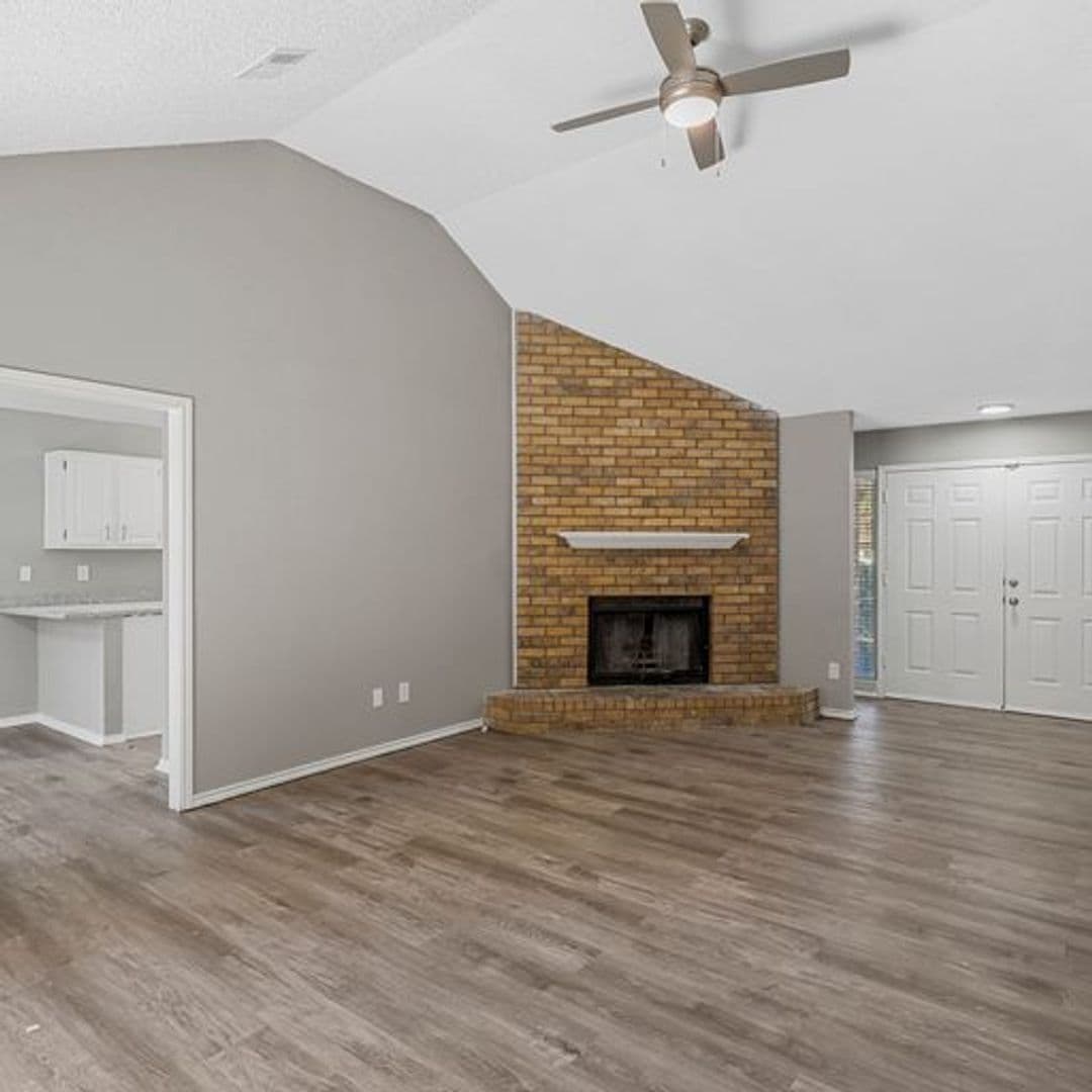 Dallas Apartment: 4043 Saint Christopher Ln