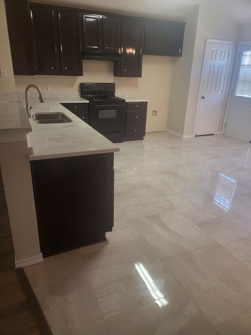 Denton House: 2313 Belmont Park Dr