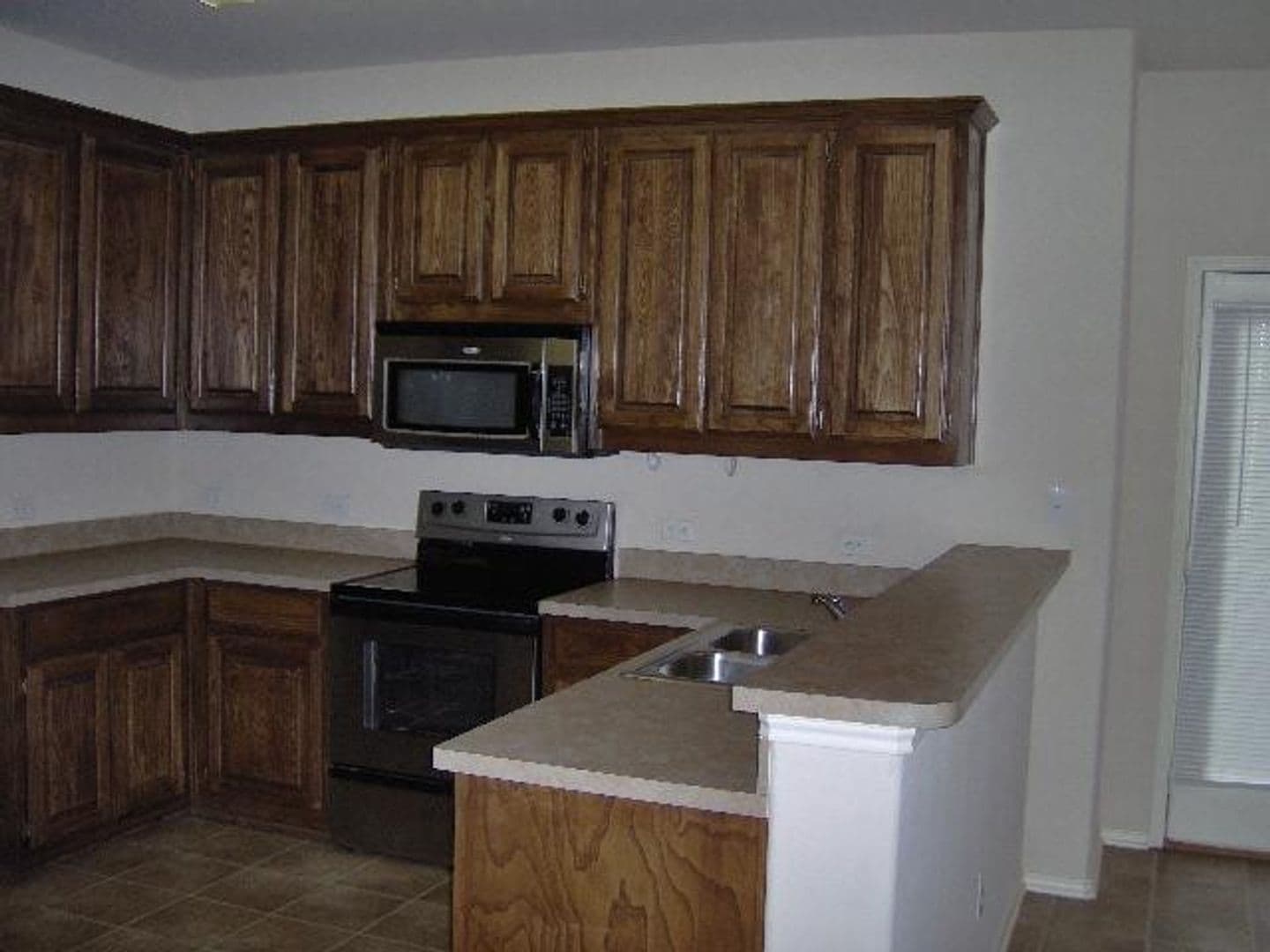 Denton Townhome: 5413 Soledad Dr