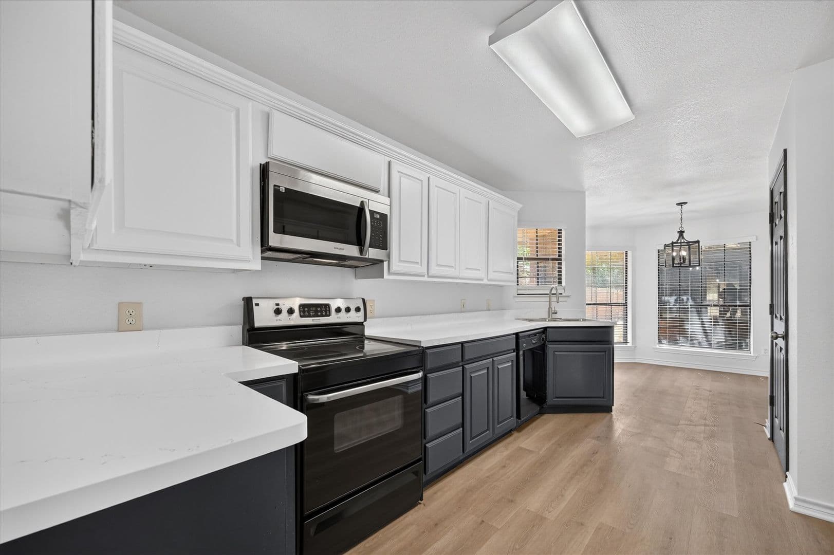 Dallas Apartment: 4050 Saint Christopher Ln