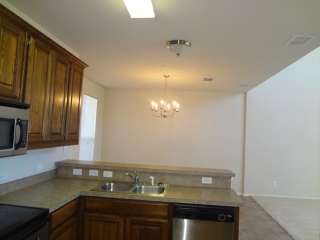Denton Townhome: 5405 Soledad Dr