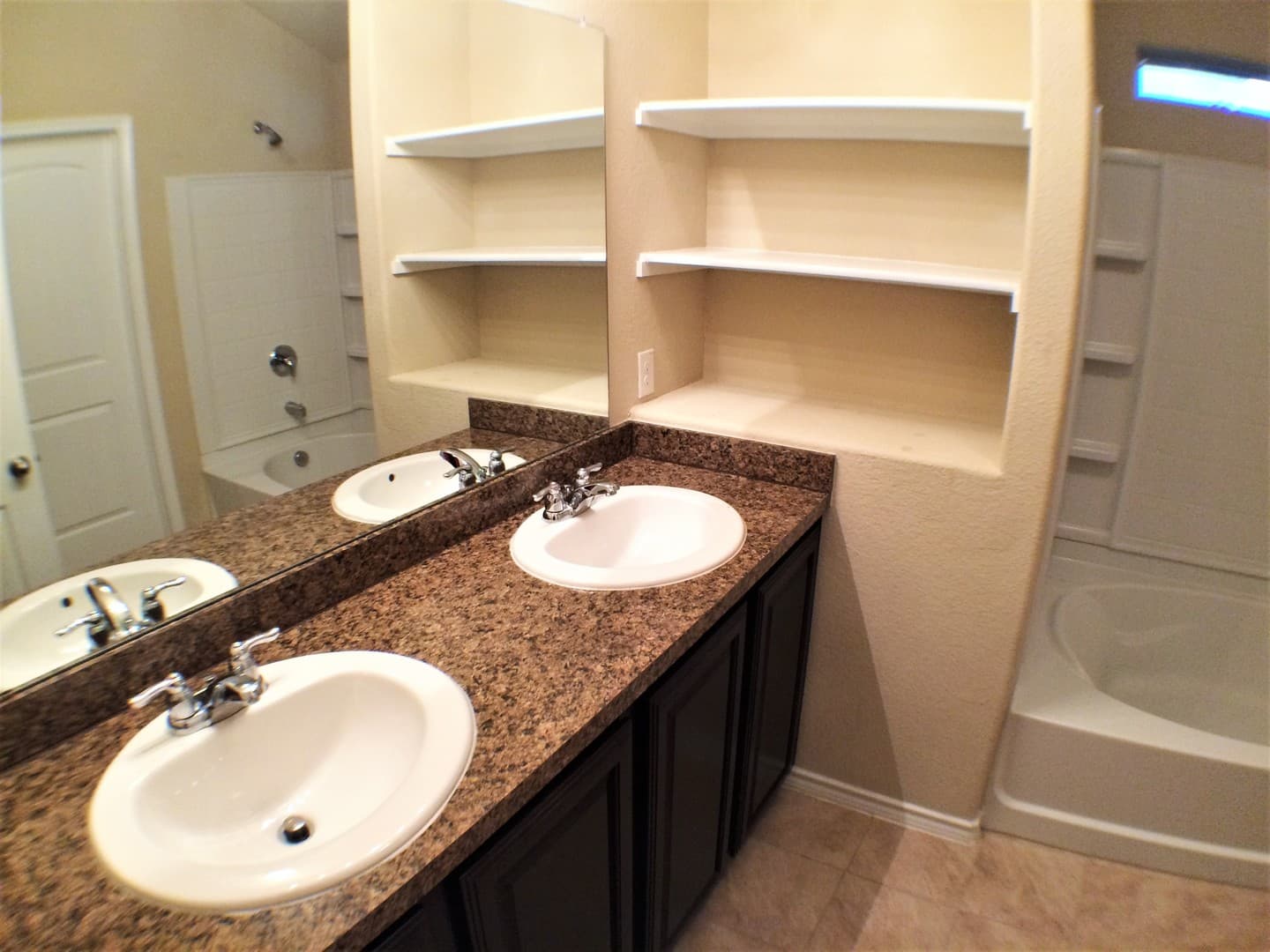Fort Worth House: 2521 Clarks Mill Ln.