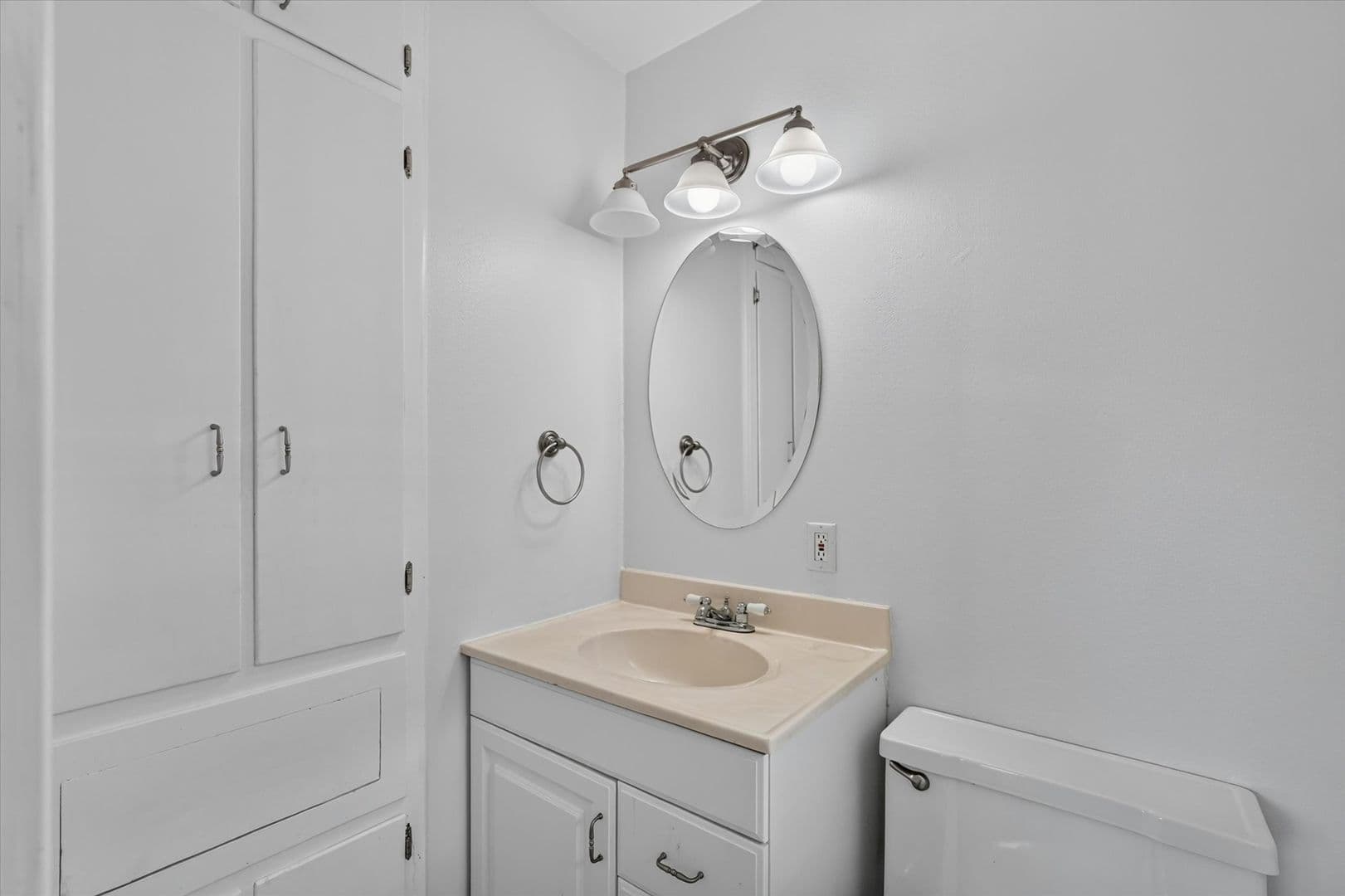 Dallas House: 2539 Highwood Dr
