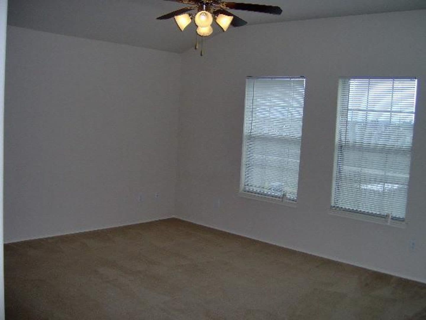 Denton Townhome: 5413 Soledad Dr