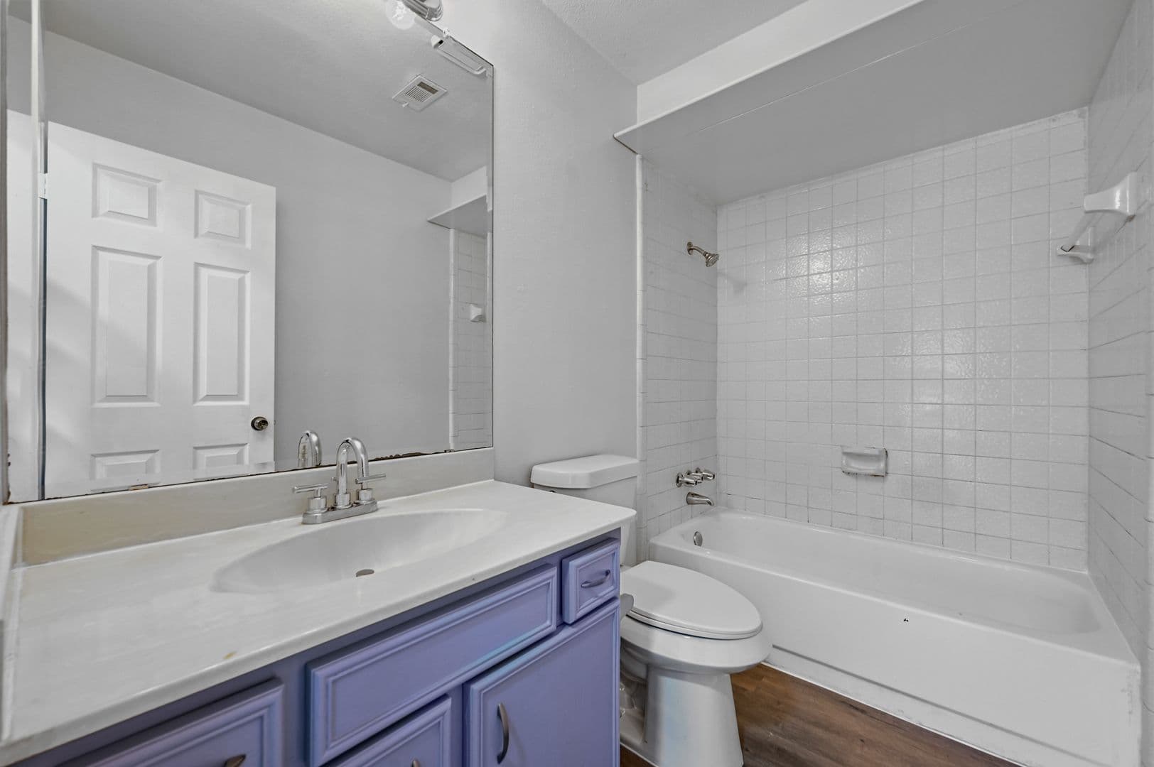 Lewisville House: 522 Hunters Glen St.