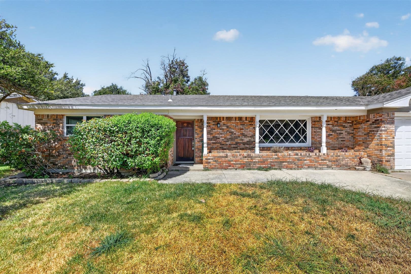 Fort Worth House: 5900 Whitman Ave.