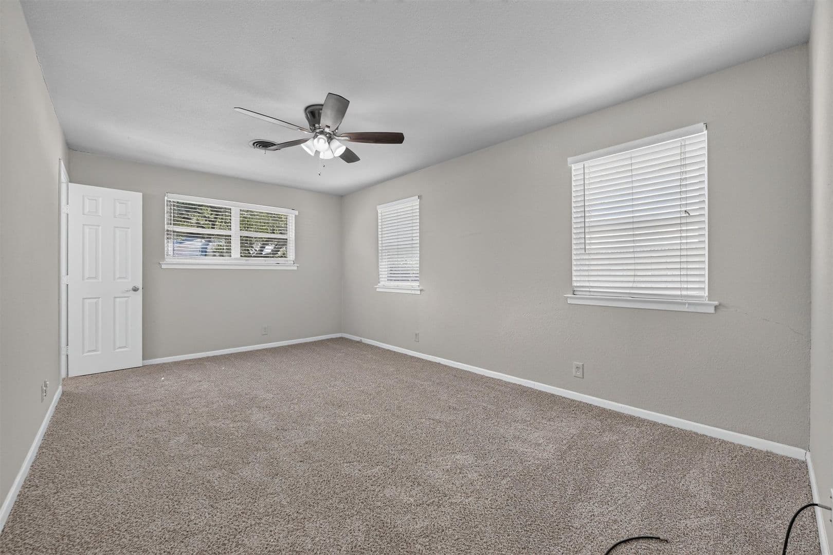 Fort Worth House: 5900 Whitman Ave.