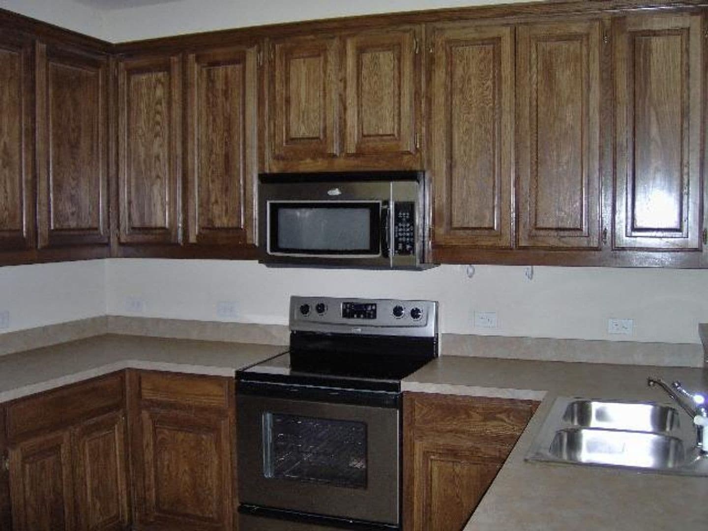Denton Townhome: 5413 Soledad Dr