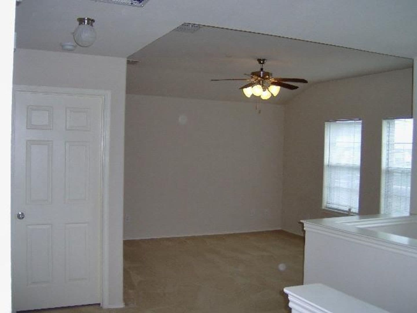 Denton Townhome: 5413 Soledad Dr