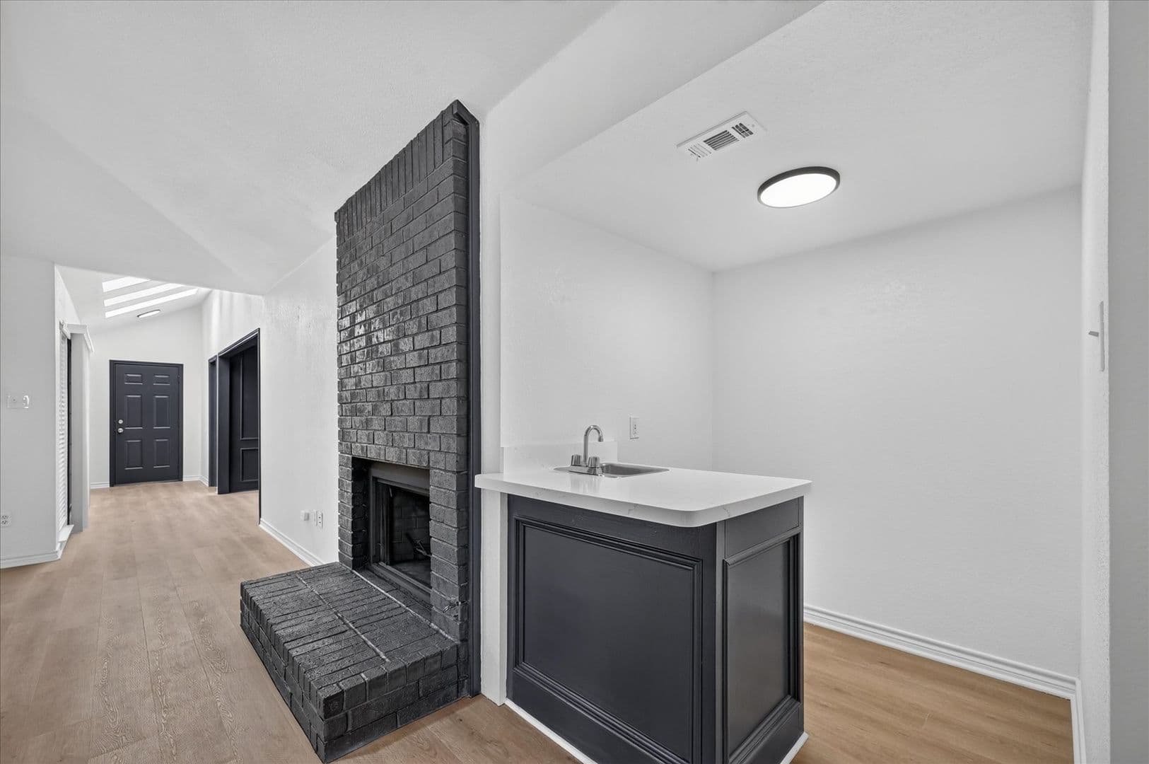 Dallas Apartment: 4050 Saint Christopher Ln