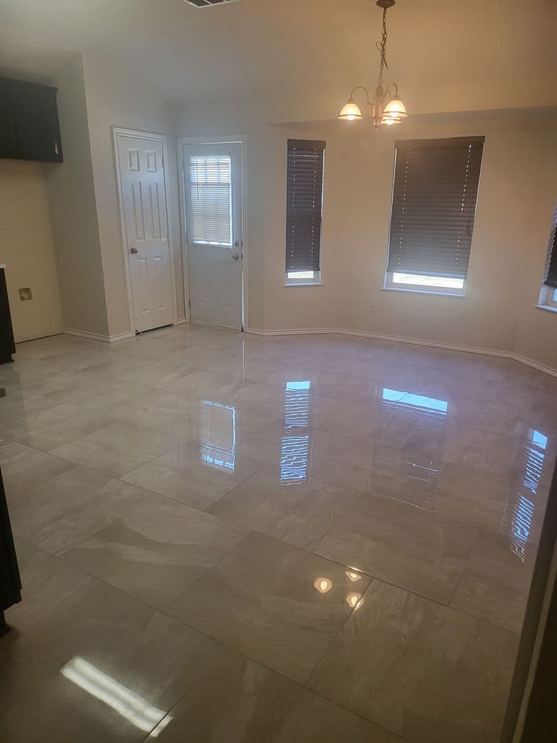 Denton House: 2313 Belmont Park Dr