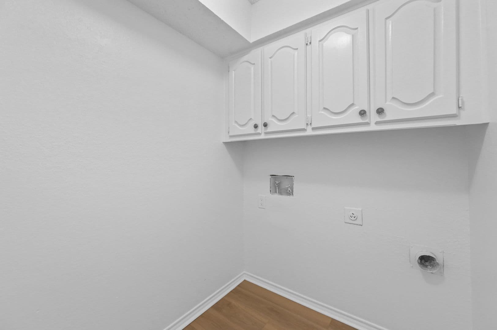 Dallas Apartment: 4007 Saint Christopher Lane