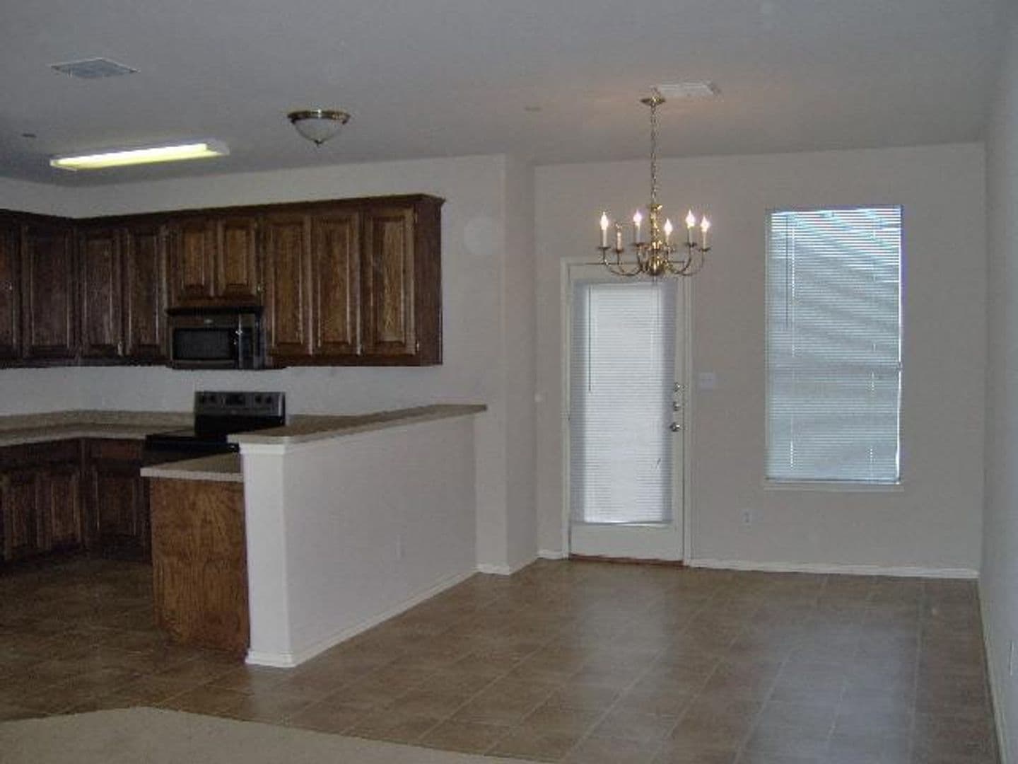 Denton Townhome: 5413 Soledad Dr