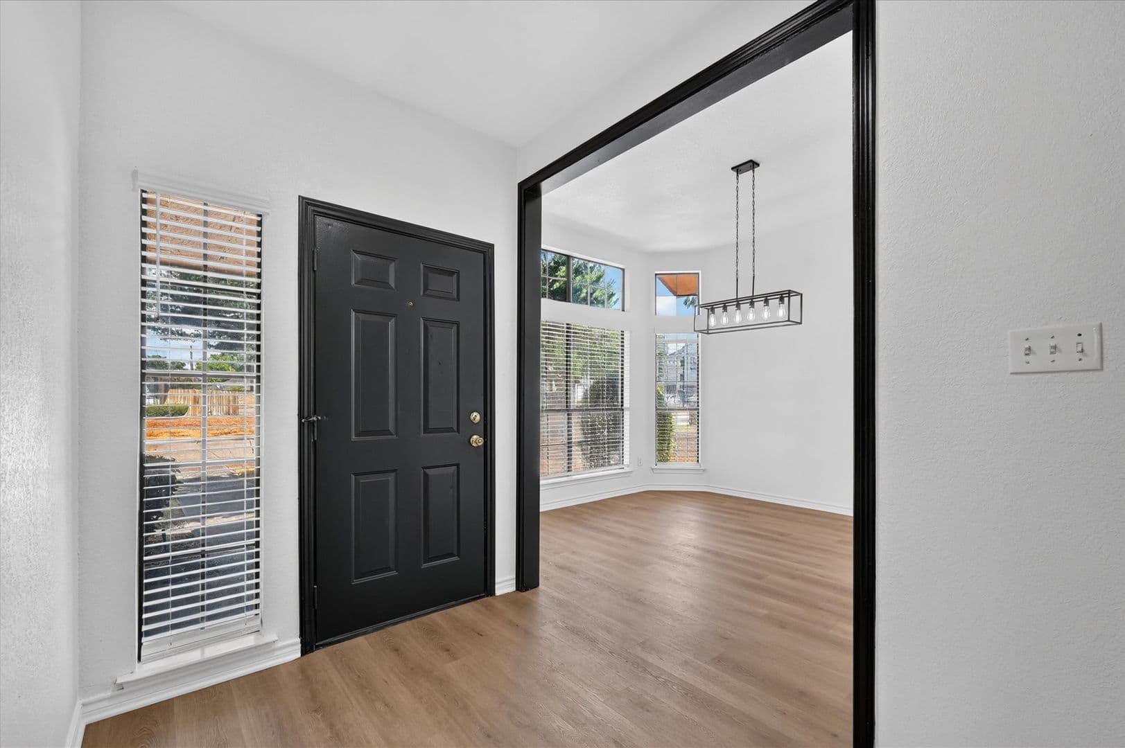 Dallas Apartment: 4050 Saint Christopher Ln