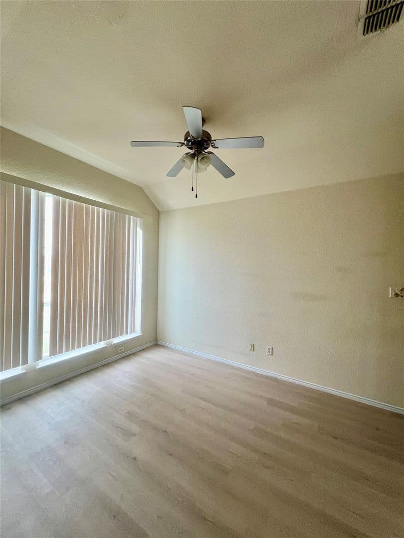 Arlington House: 1801 Kathryn Ct