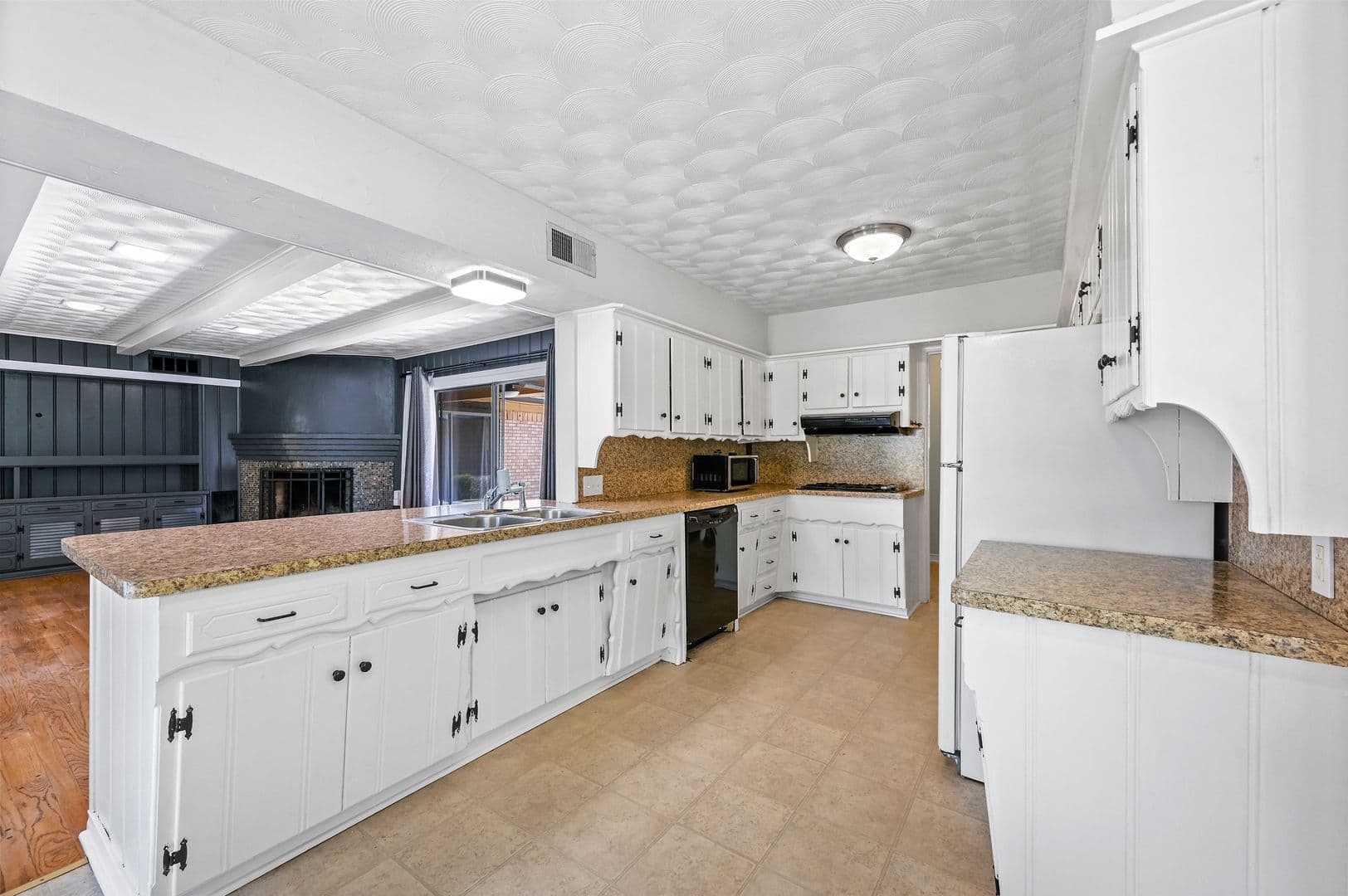 Dallas House: 3468 Townsend Dr.