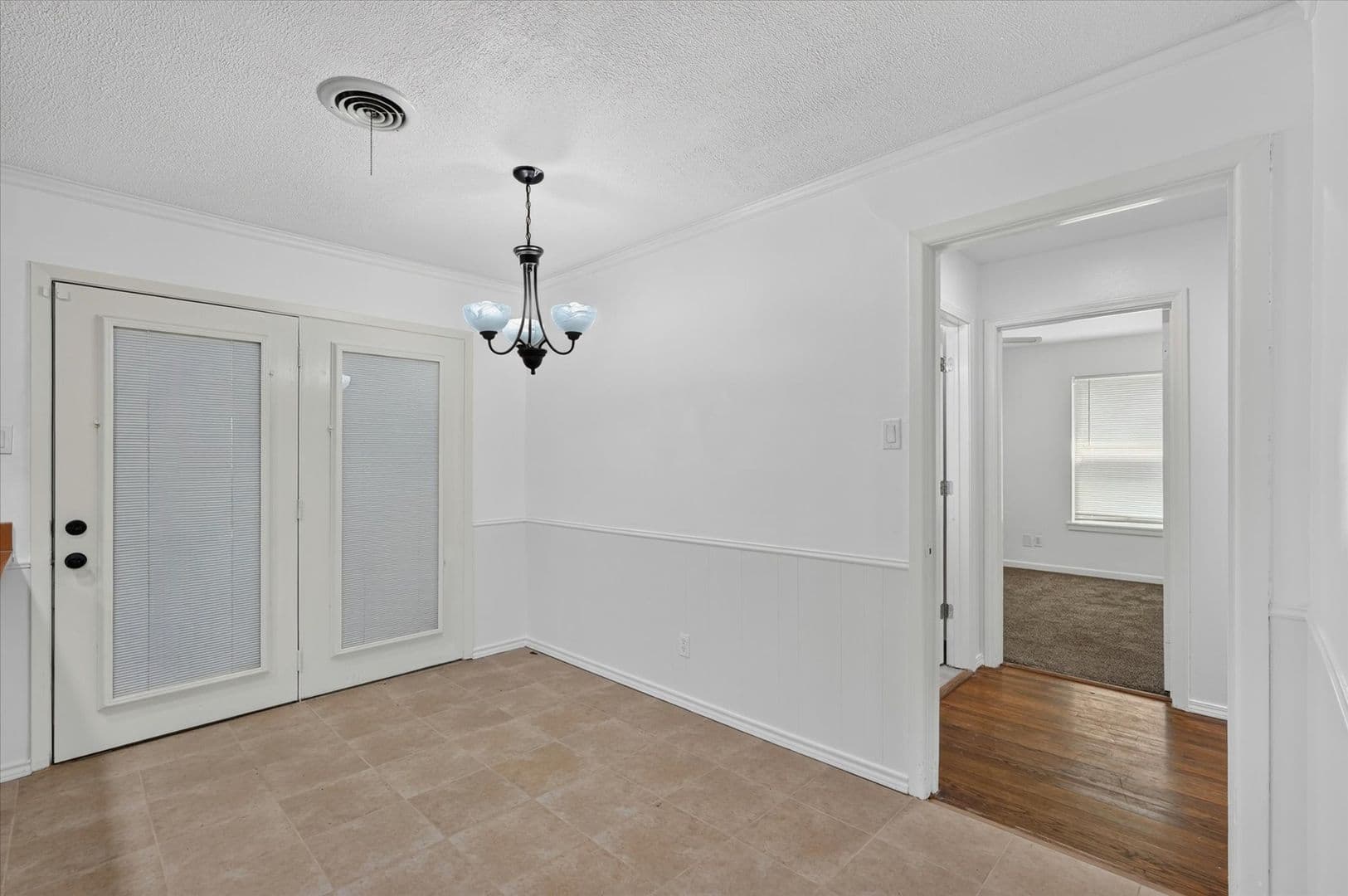 Dallas House: 2539 Highwood Dr