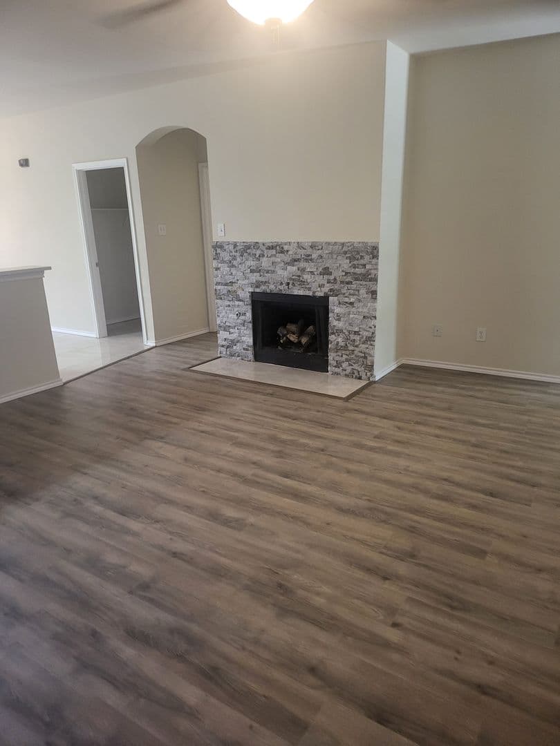 Denton House: 2313 Belmont Park Dr