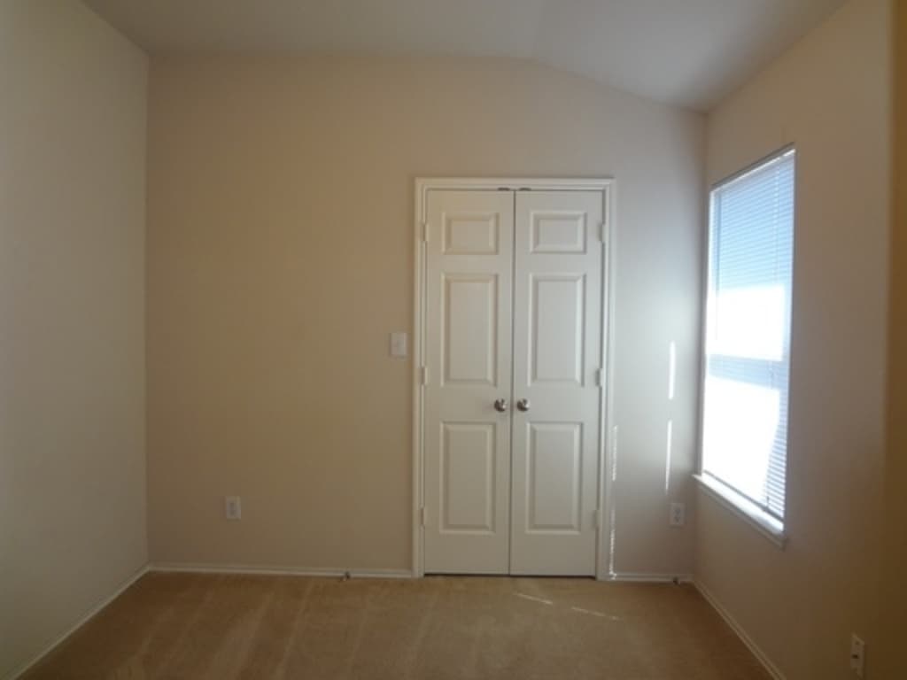 Denton Townhome: 5405 Soledad Dr