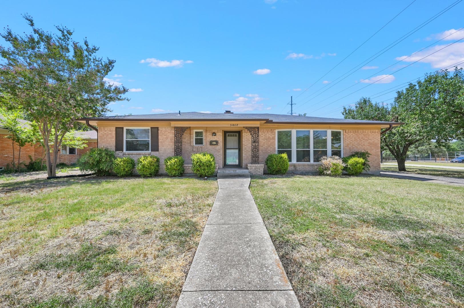 Dallas House: 3468 Townsend Dr.