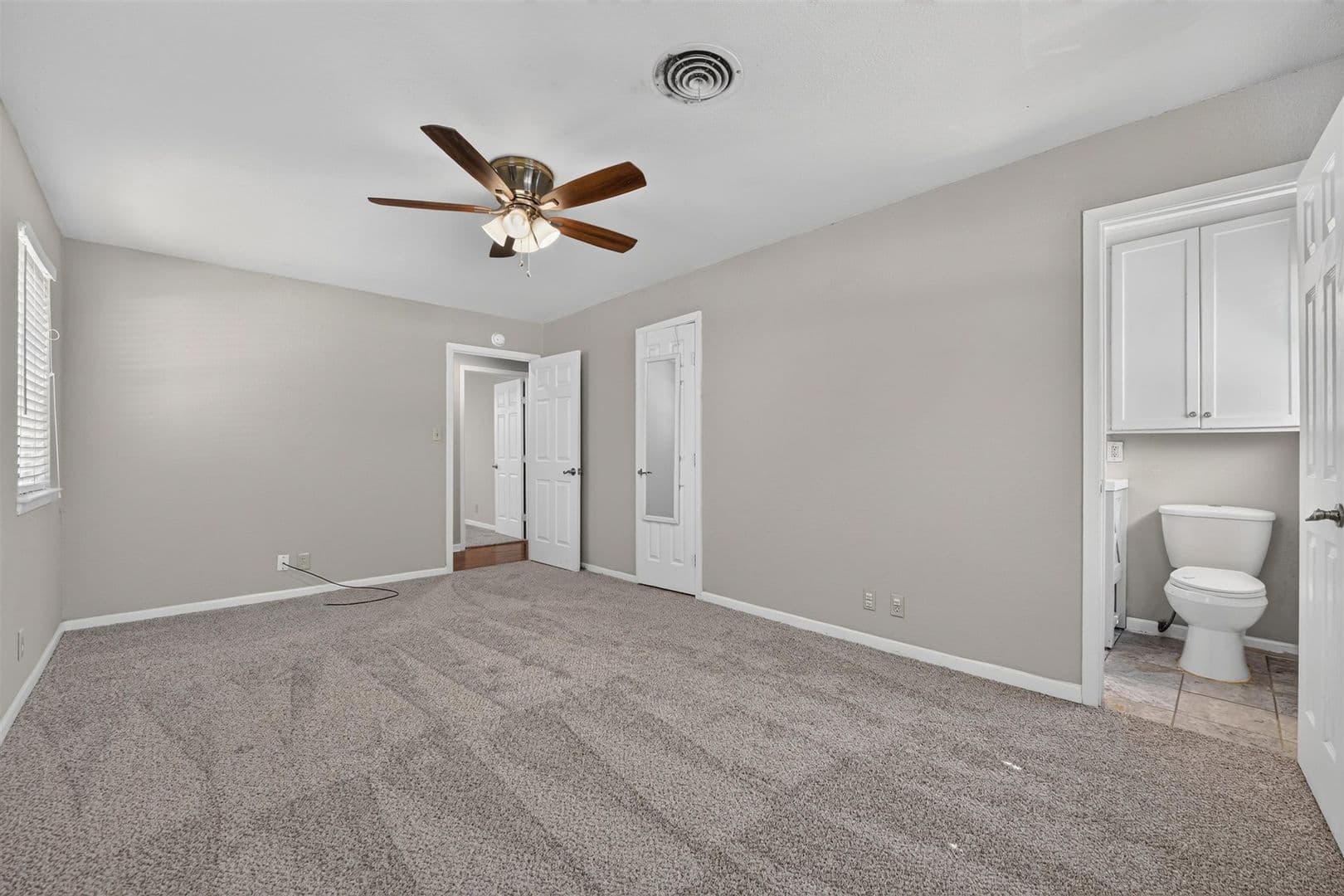 Fort Worth House: 5900 Whitman Ave.