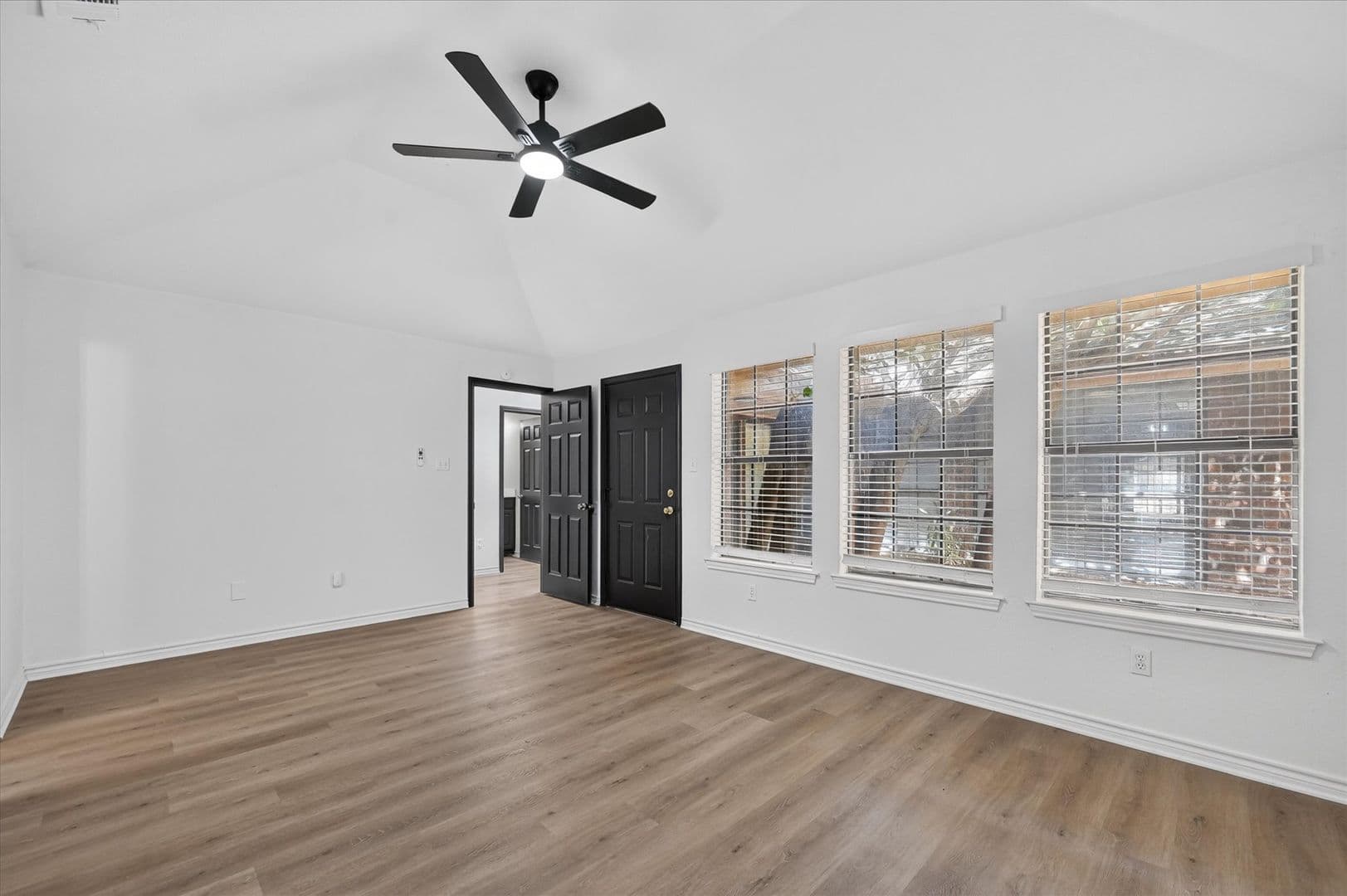 Dallas Apartment: 4050 Saint Christopher Ln