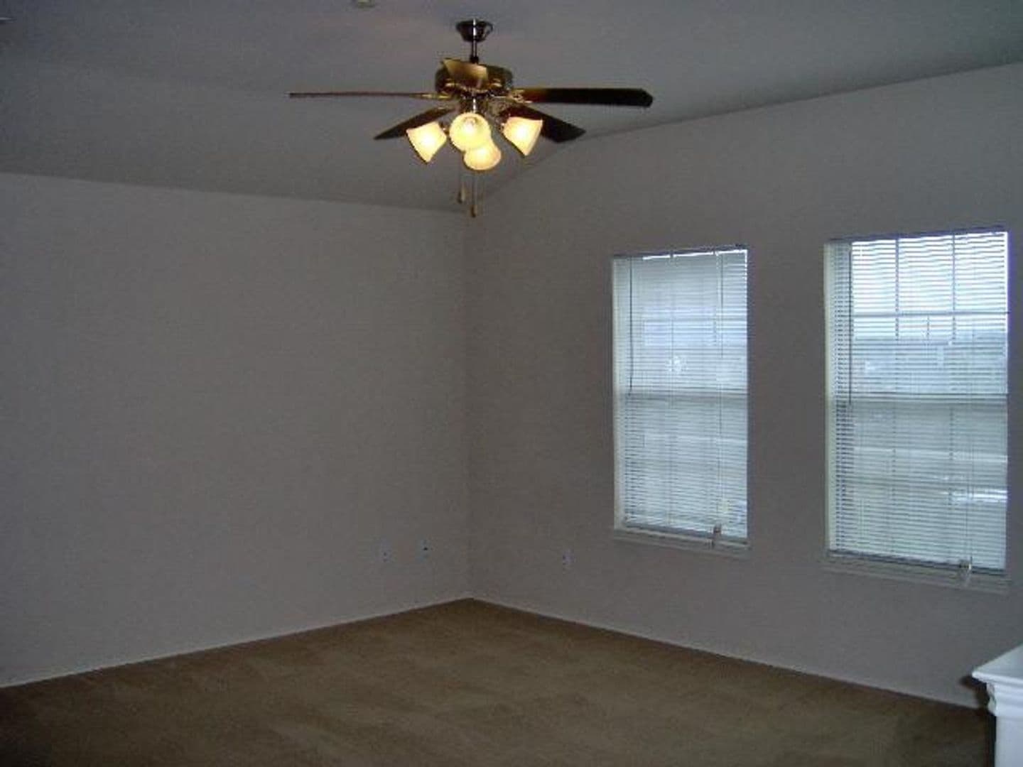 Denton Townhome: 5413 Soledad Dr
