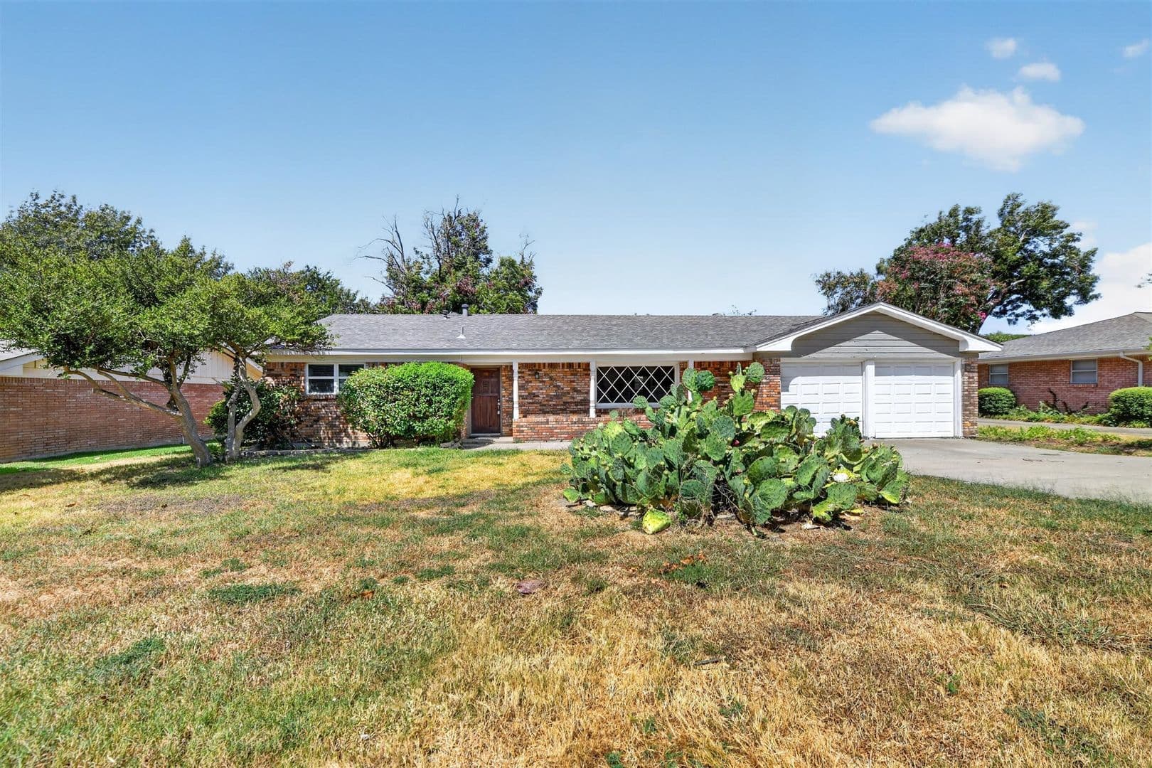 Fort Worth House: 5900 Whitman Ave.
