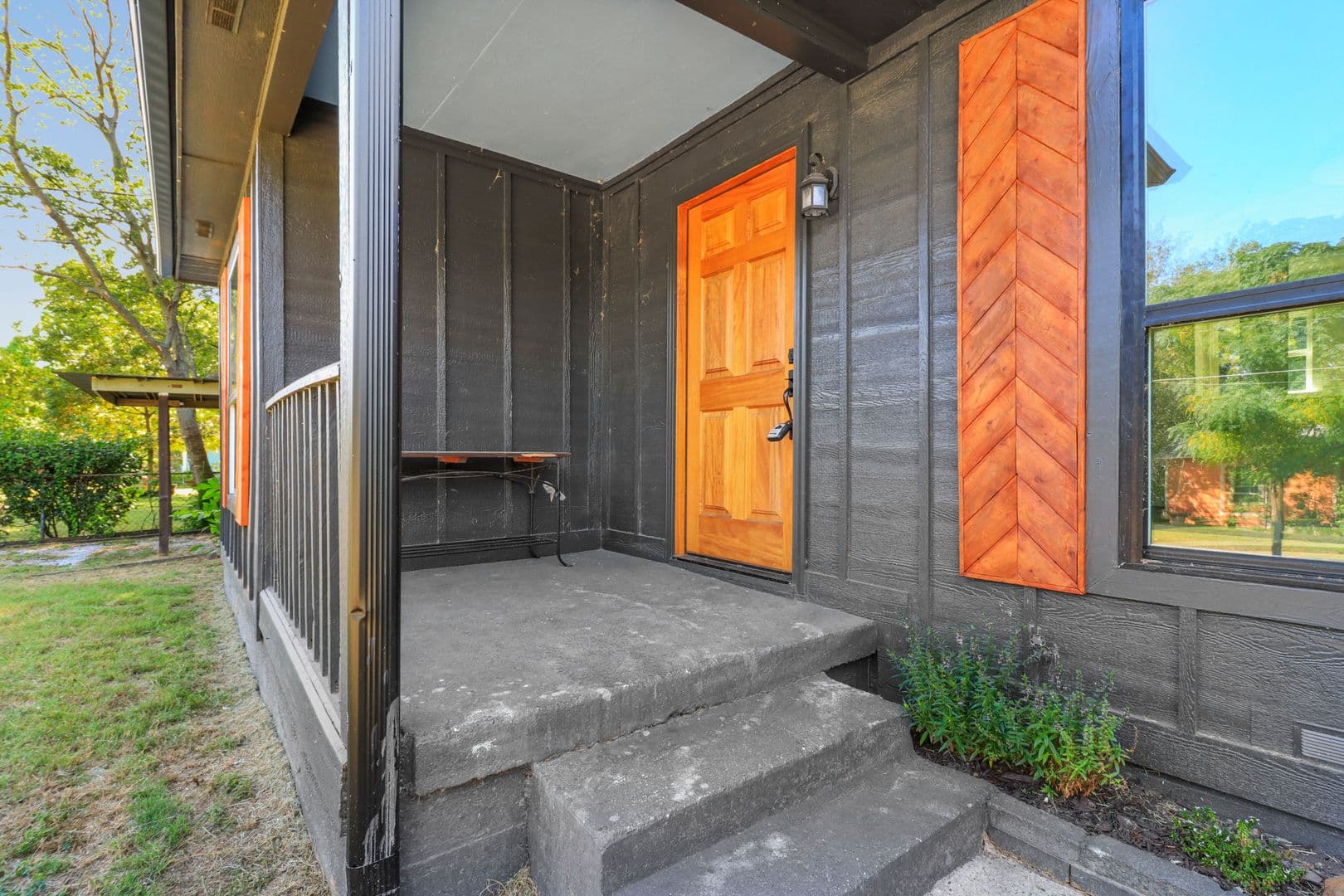 Denton House: 1415 Snyder St