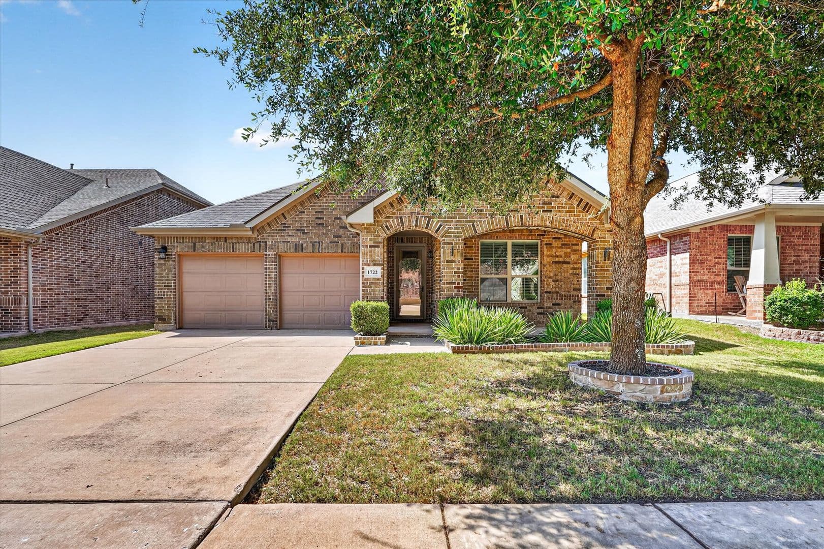 Wylie House: 1722 Oak Glen Dr