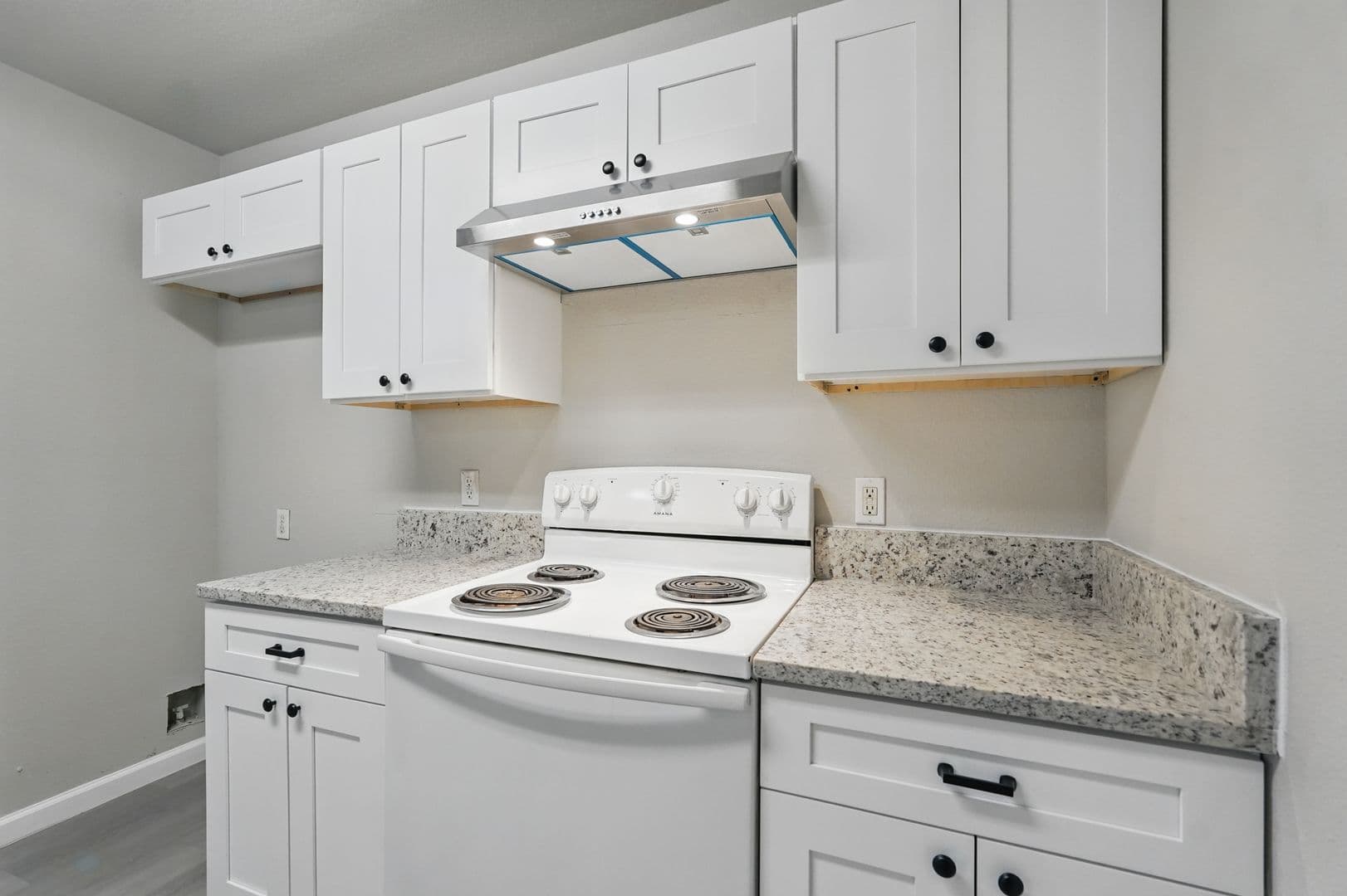 Lancaster House: 921 Potomac Dr