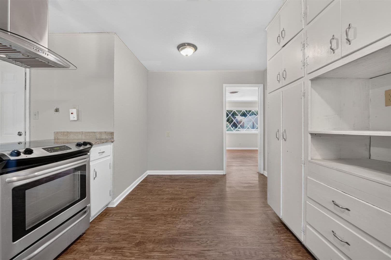 Fort Worth House: 5900 Whitman Ave.