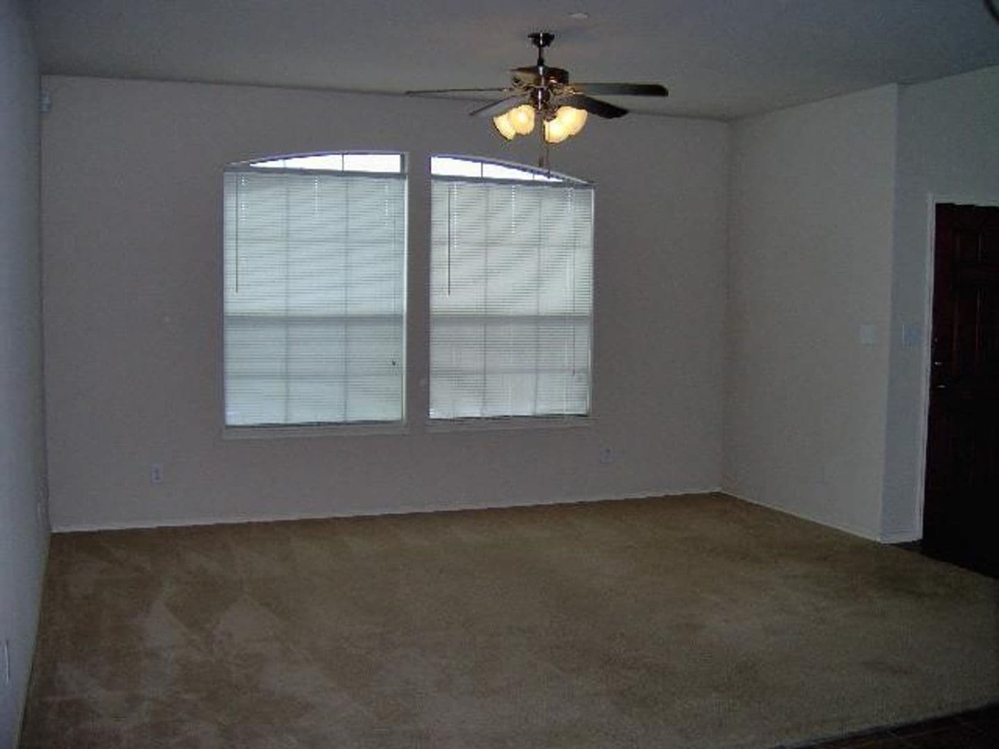 Denton Townhome: 5413 Soledad Dr