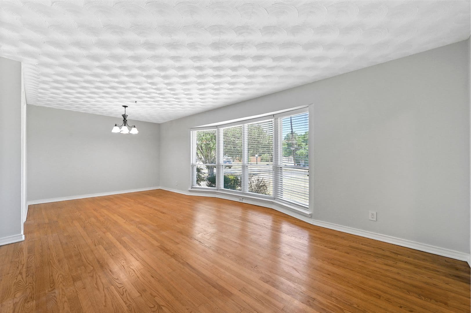 Dallas House: 3468 Townsend Dr.