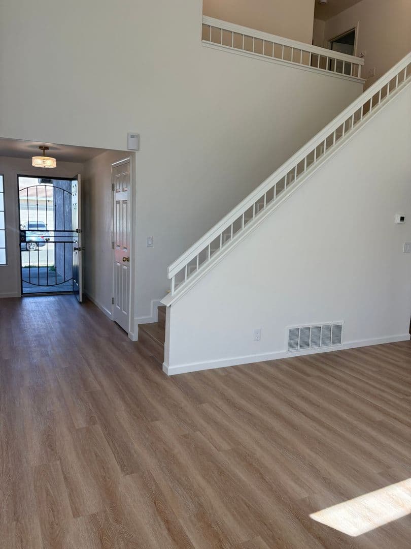 Vallejo House: 863 Basalt Drive